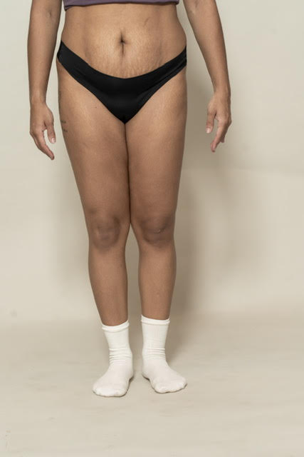 Noir Seamless Thong